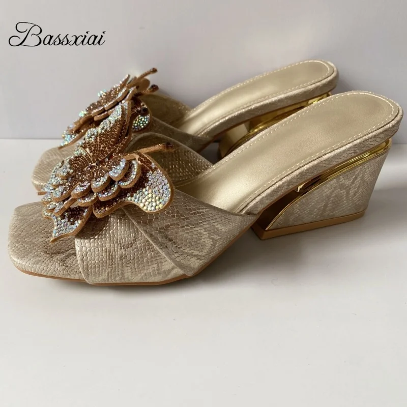 

Женские сандалии-мюли с бриллиантами и цветочным узором, уникальные летние туфли на танкетке с ремешками для девушек