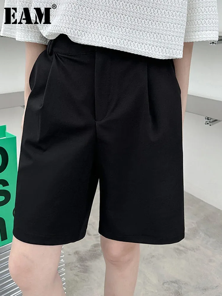 

[EAM] Women Black Brief Pocket Pleated Casual Wide Leg Shorts New High Waist Trousers Fashion Tide Spring Summer 2024 1DH4657
