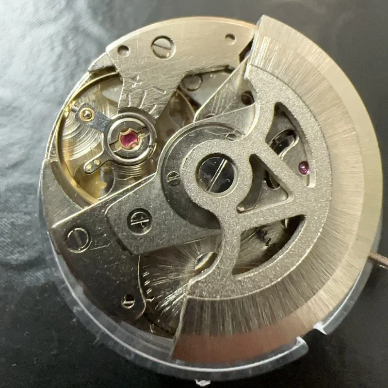Watch movement accessories Dandong 7120 mechanical automatic movement three-hand three-point single calendar