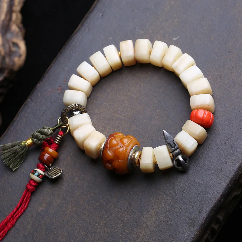 Natural Square Three-Flower Bracelet Men, Single-Loop, With Bone-Absorbing Coral Melon And Copper Beads As