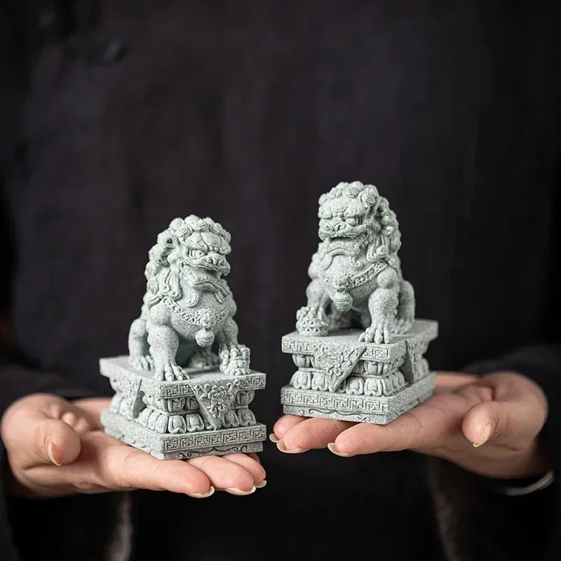 Chinese style Blue sand stone stone lion, a pair of ornaments, fish tank landscape, desktop home living room decoration