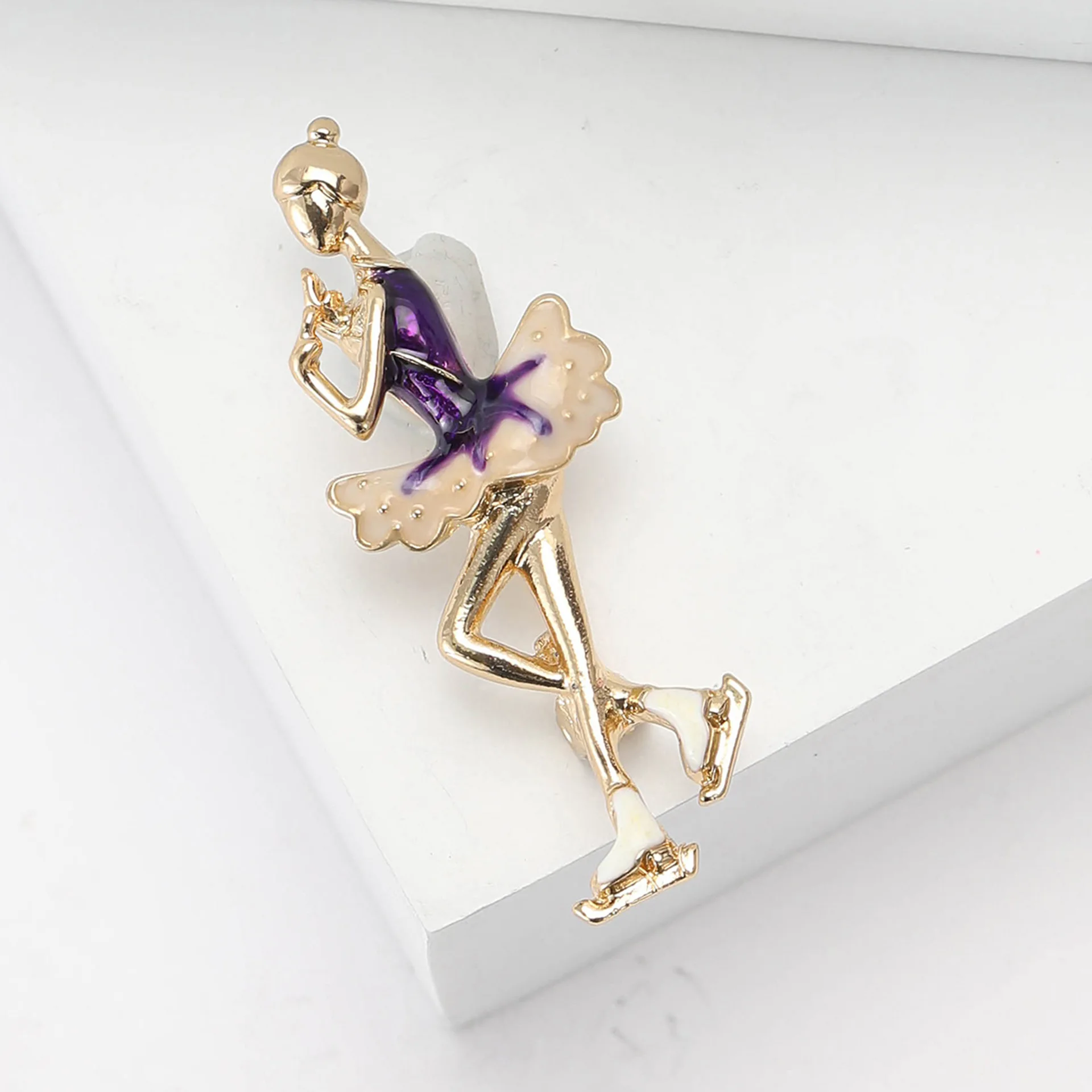 Enamel Pretty Ballet Figure Skating Girl Brooches For Women Badge Party Daily Jewelry Pin Ice Skate Dancer Ballerina Gifts