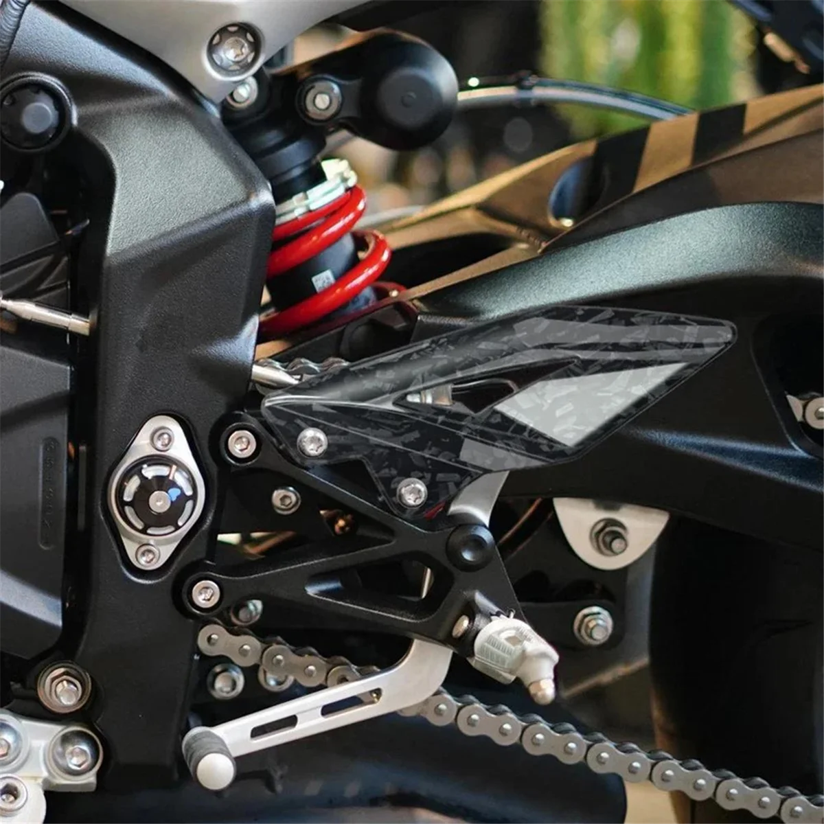 

B07A-педаль мотоцикла, защитные пластины для пятки, декоративные детали для Triumph Street Triple 765R 765RS 2016-2024 B