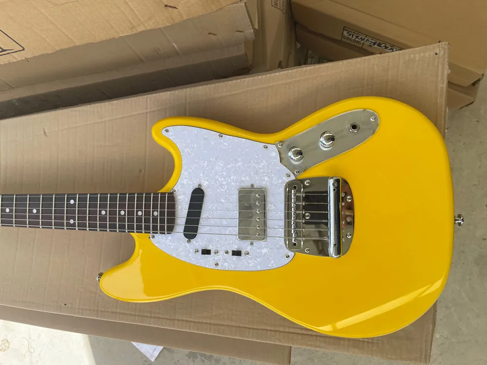 Yellow Body 6 Strings Electric Guitar with Chrome Hardware,Rosewood Fretboard,Provide Customized Service