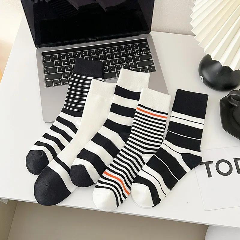 

Striped Stockings Women'S Mid-Tube Socks Uniform Size Cotton Socks Fallow Couple Stockings Unisex Soft Breathable Skin-Friendly