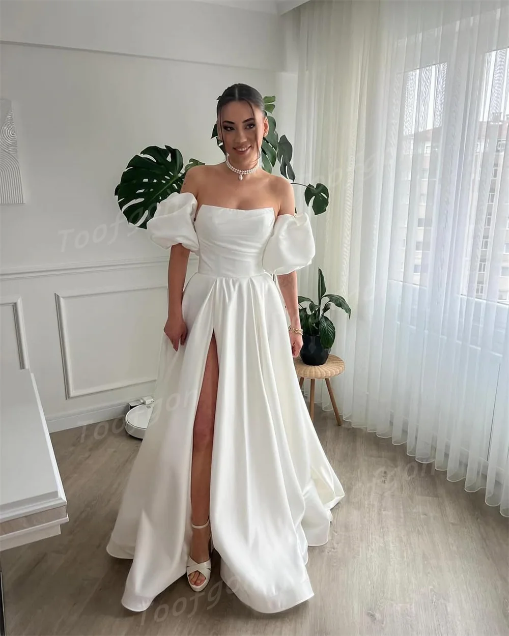 Toofgon بدون حمالات من الساتان على شكل حرف A فساتين زفاف قابلة للانفصال بأكمام منتفخة فستان زفاف على الشاطئ مخصص بفتحة جانبية عالية فستان الزفاف