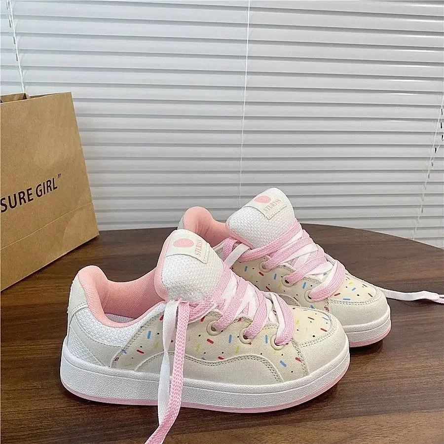 

Sweetheart Powder Color Matching Niche Bread Shoes Women's Spring New Versatile Casual Sports Shoes