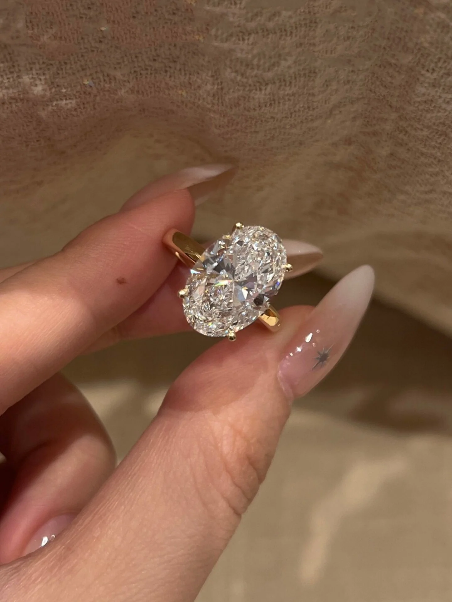Anel de Moissanite Oval em For - Moissanite Ring avaliação e preço