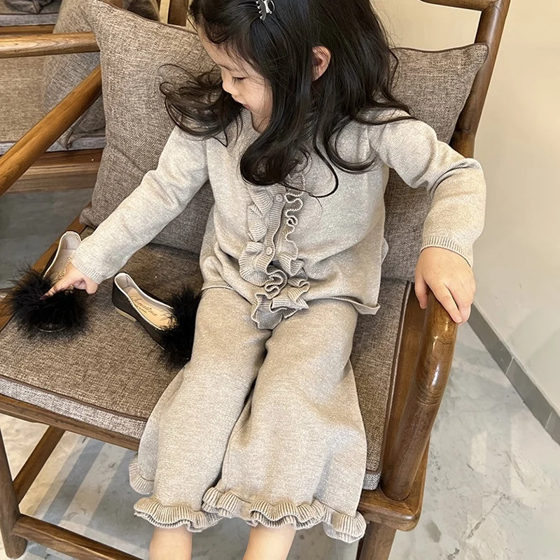 Autumn and Winter New Girl's Knitted Cardigan 2024 Korean  Children's Gold Silk Wide Leg Pants Set Girl Baby Lace Sweater