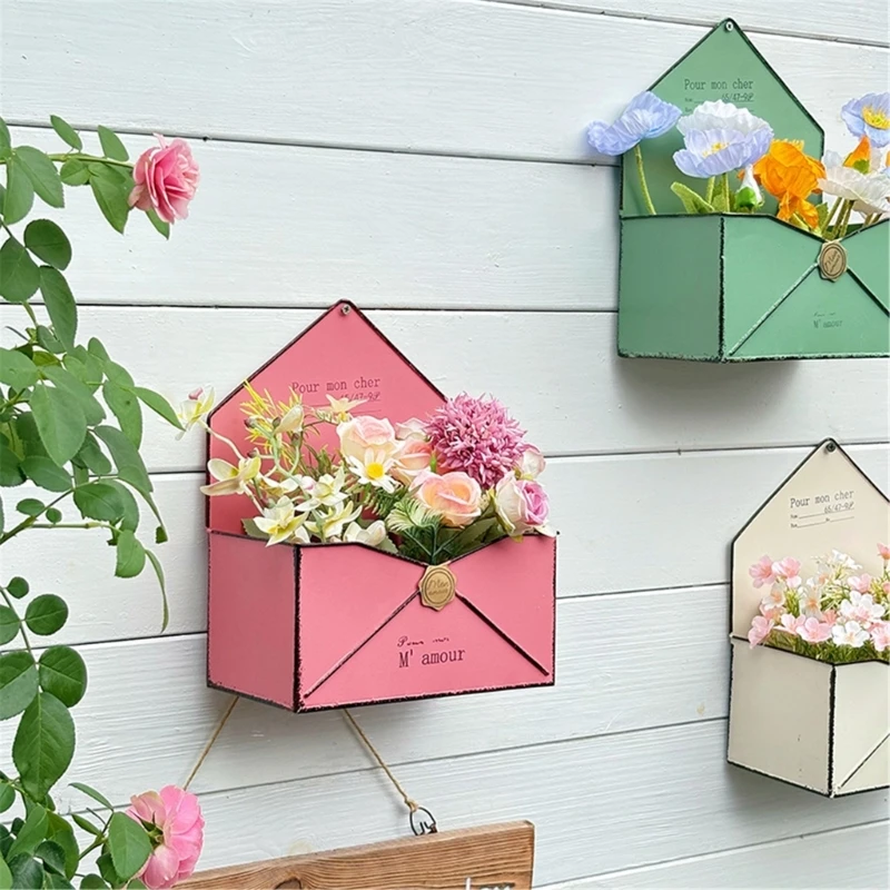 Wall Mounted Metal Flower Holder, Envelope Pocket with Hanging Slot for Garden Wall Fence Balcony Entry Display Y5GB