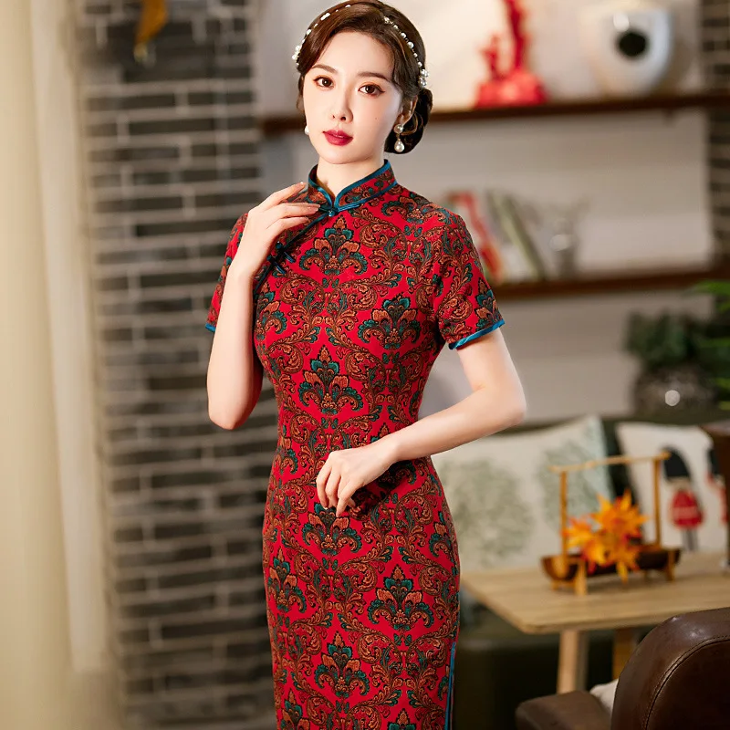 2023 Spring Mid-length Split Cheongsam Chinese Traditional Style Stand-up Collar Red Banquet Party Evening Dress Qipao for Women