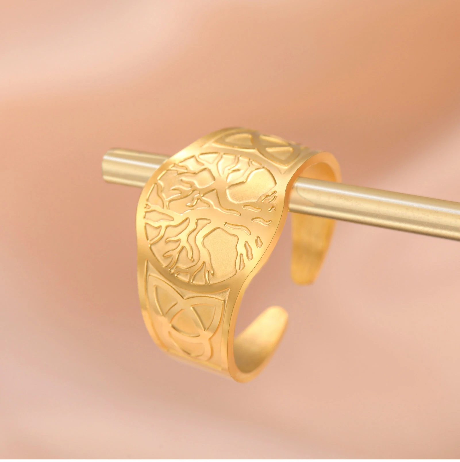 Cooltime Goldfarbener Keltischer Knoten Lebensbaum Offener Ring für Männer und Frauen Retro Edelstahl Nordischer Stil Amulett Schmuck 2026 Geschenk – Detail 4