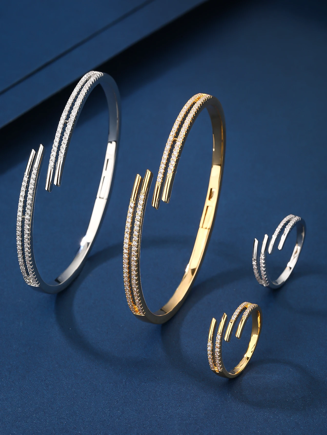 

Fashion bracelet ring set