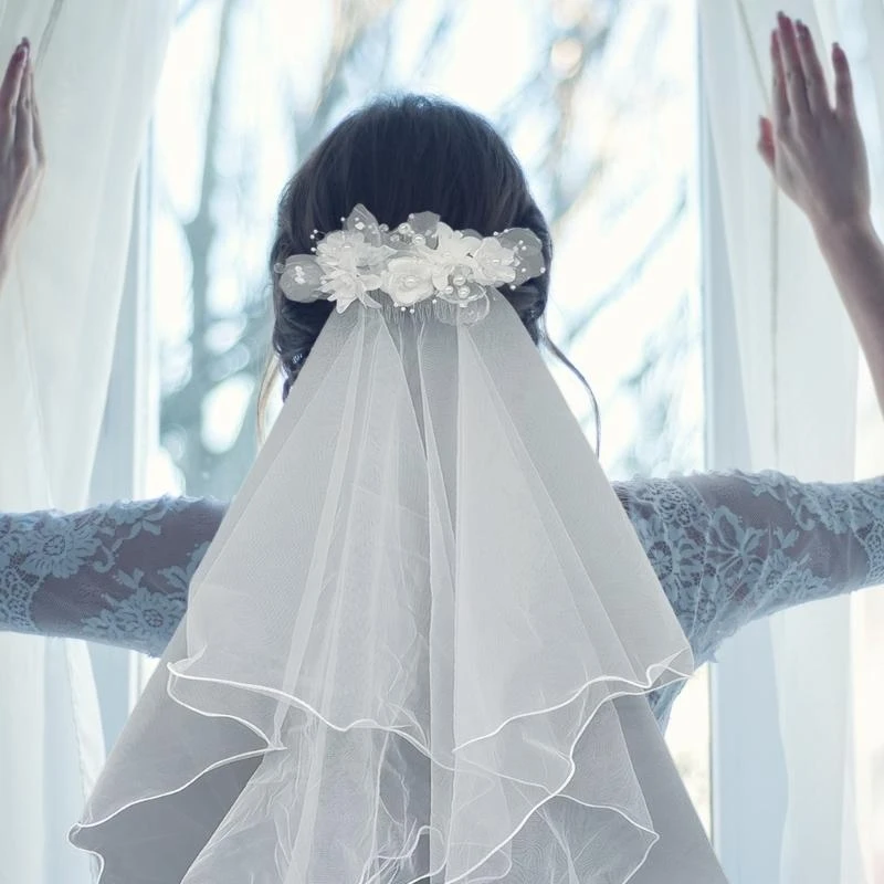 a52e 결혼 날을위한 인공 진주를 가진 가벼운 신부 베일 이중 층