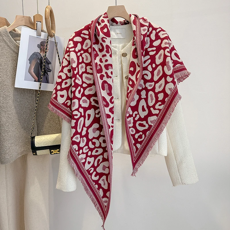 新しいファッションの冬用スカーフ（女性用） - レオパード柄のフェイクカシミア素材、厚手で柔らかいパシュミナ風スカーフ、暖かい女性用ショール