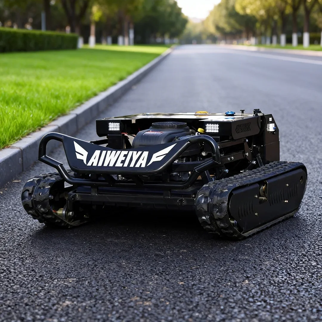 

Customized Tank Robot Remote-Controlled Flail Lawn Mower Four-Stroke Automatic GOLF Course Lawn Mowing
