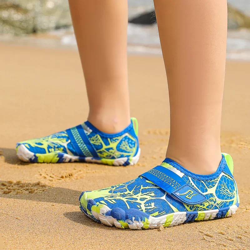 YUYIN Breathable Boys and Girls Aqua Shoes Anti-bump Toe Drainage Design Outdoor Hiking and Wading Water Shoes Barefoot Shoes