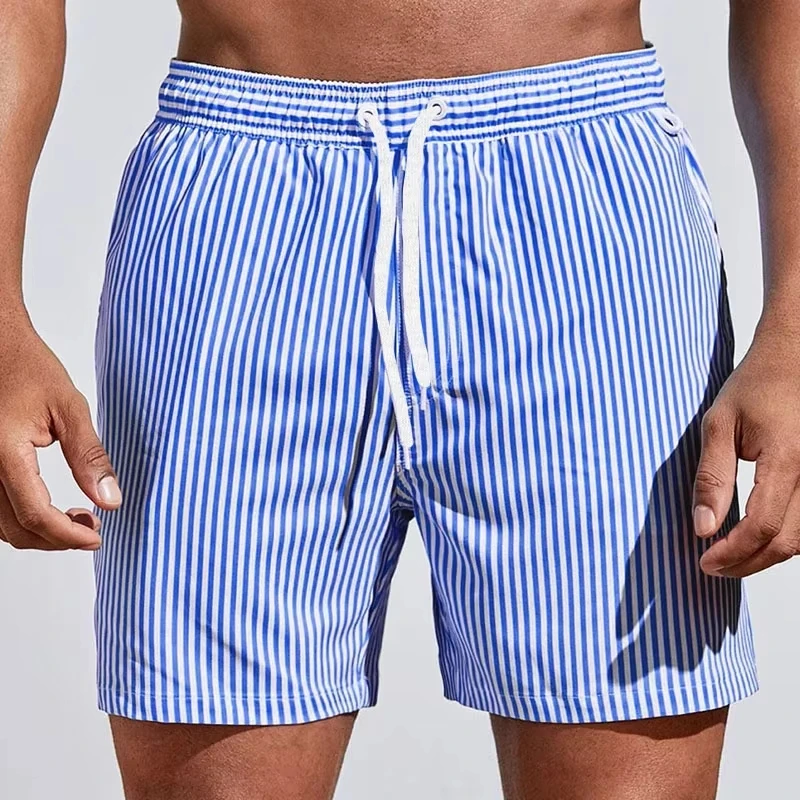 Pantalones cortos con patrón de rayas verticales simples para hombre, pantalones cortos informales de verano para uso diario, pantalones cortos de playa con estampado 3D, bañadores sueltos para vacaciones