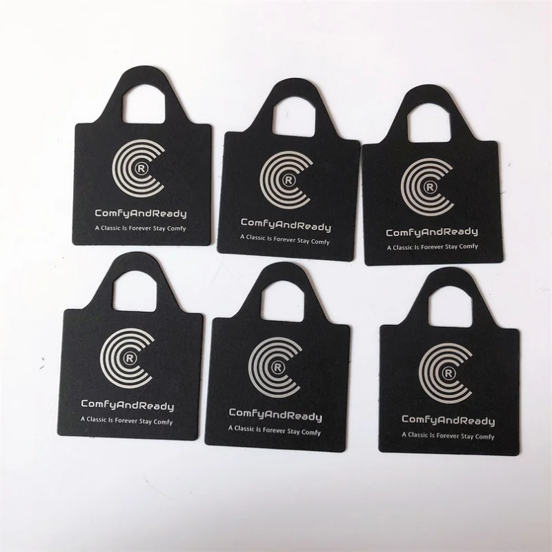 Customized product、Paper Hang Tags for Clothing Logo Hangtag Black Tags Swing with Custom Logo