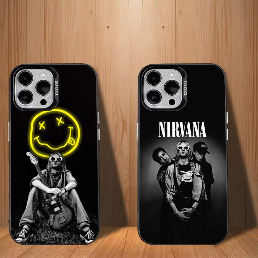 حافظة هاتف K-Kurt C-Cobain Singer لهاتف iPhone 17,16,15,14,13,12,11,Mini,Pro,SE,MAX غطاء أبيض غير لامع مقاوم للصدمات