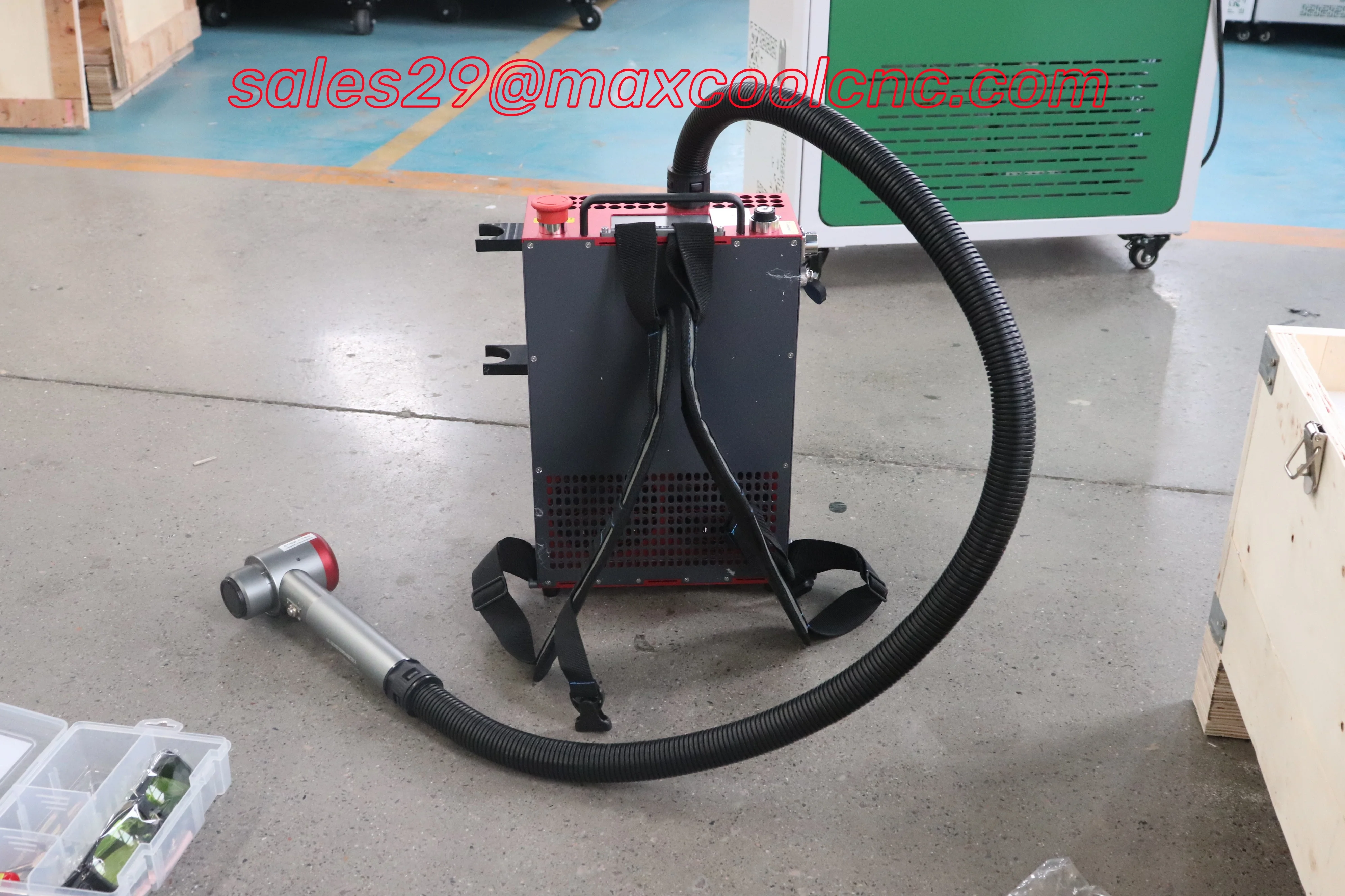 Precise Mini Cleaner cnc Laser machinery On-site clean Paint rust coating removal Backpack Laser cleaning machines for wood