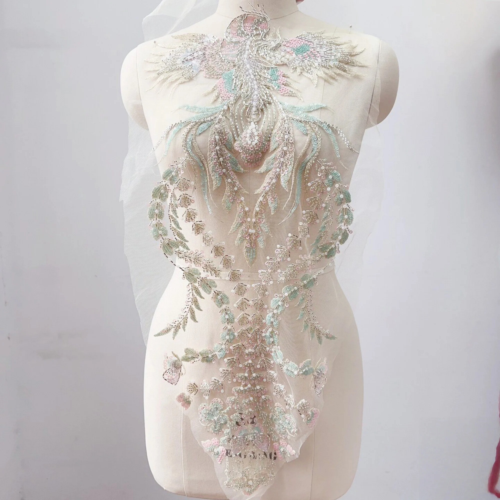 

1PCS European Style Heavy Embroidery Beaded Wedding Dress Decorative Applique Handmade Accessory with Shiny Diamond Mesh