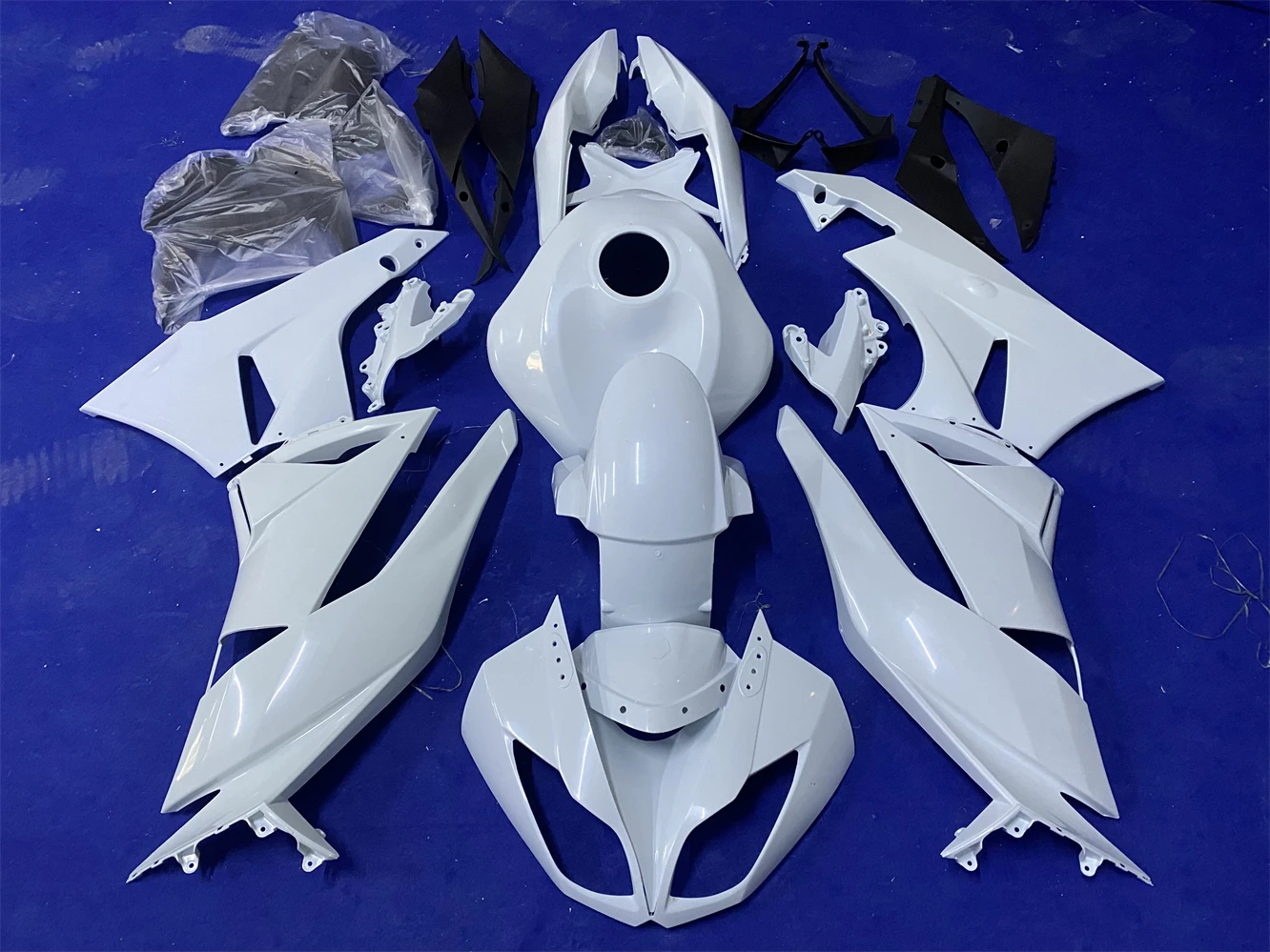 Motorcycle Fairing Kit ZX-6R 09 10 11 12 Year 636 6R 2009 2010 2011 2012 Fairing Unpainted motorcycle housing with fuel tank cap