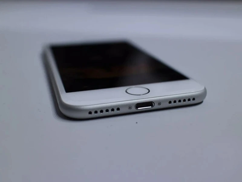 98% جديد وأصلي Apple iPhone 7 32GB 128GB 256GB ROM 4G LTE هاتف محمول غير مقفول 4.7 بوصة معرف بصمة اللمس هاتف ذكي مستعمل