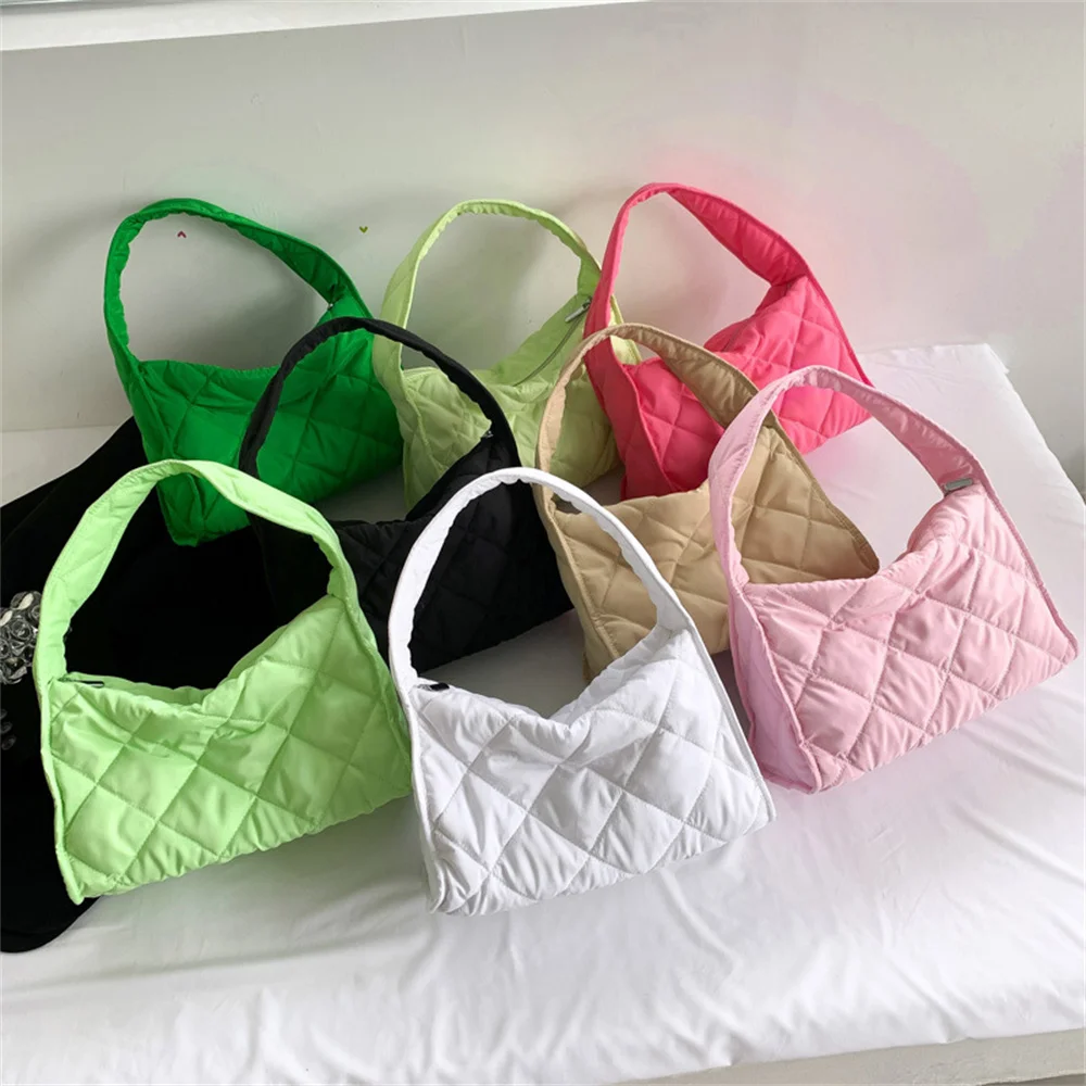 Bolso de hombro acolchado con relleno de algodón bordado para mujer, bolso de mano de gran capacidad, bolsos de axilas de nailon, bolso de viaje versátil para mujer