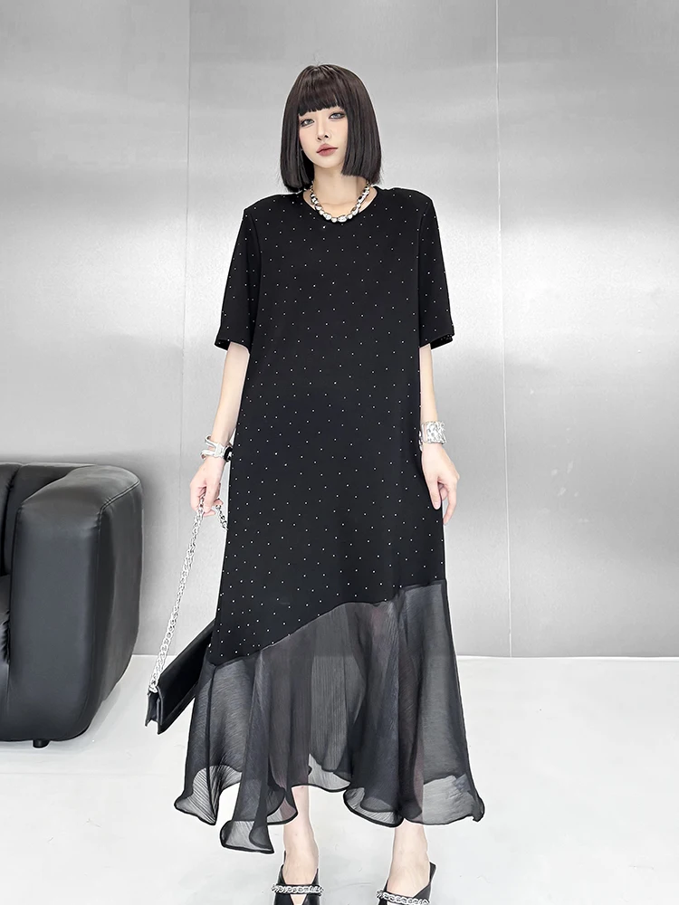 Niche élégante robe noire diamant chaud femmes 2025 été nouvelle mode ample à volants bord longue robe à manches courtes t-shirt robes