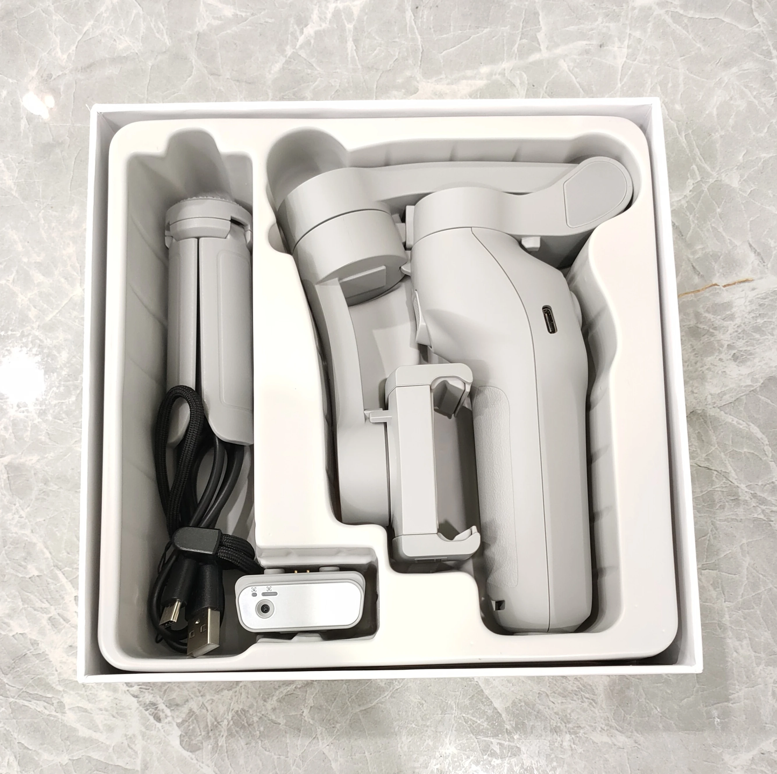 

L7C Pro Plus White Portable Gimbal Phone Stabilizer Automatic Adjustable Phone Dslr Camera Handheld Gimbal Stabilizer