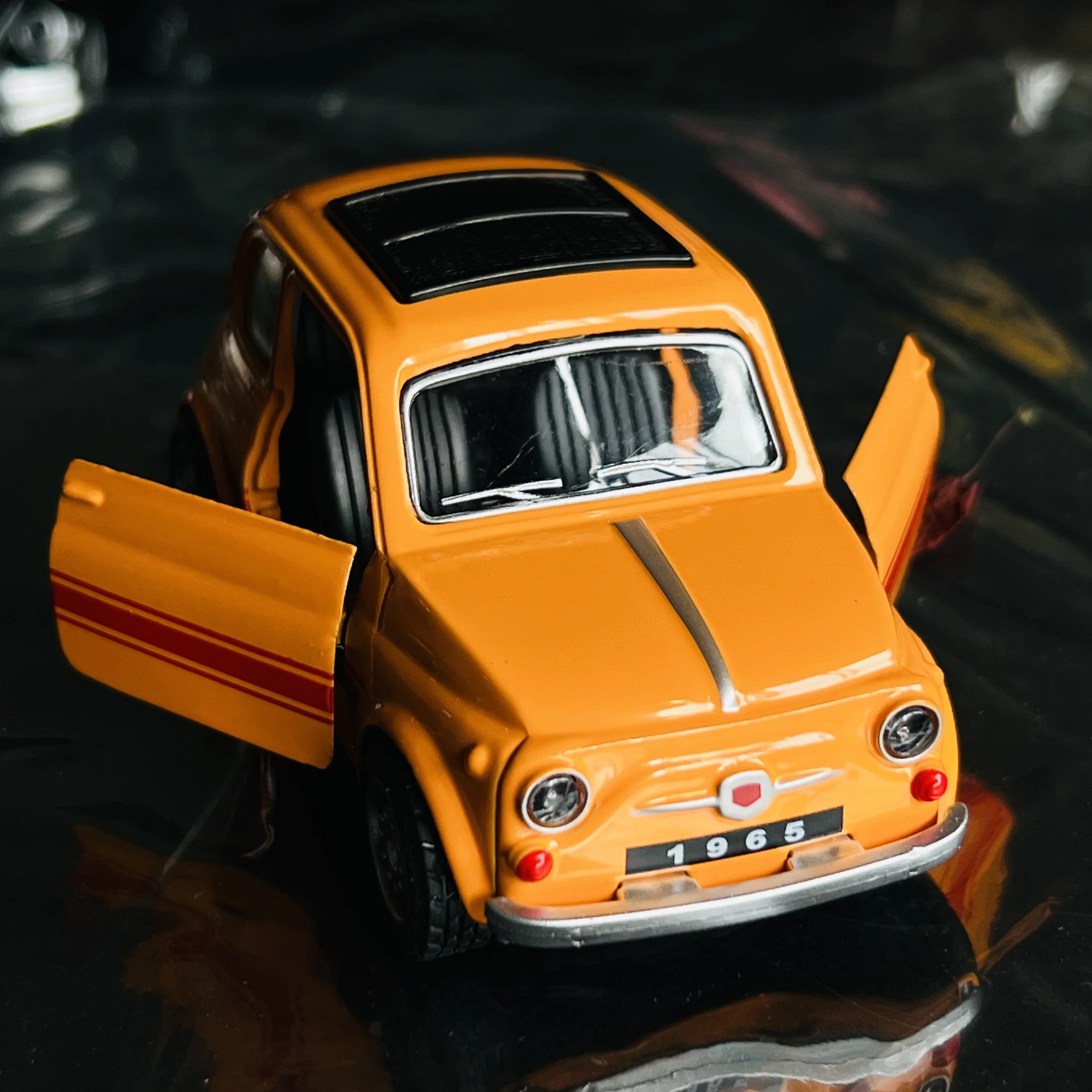 Alloy car model sports car  Simulated retro alloy mini model cute cake ornaments for children