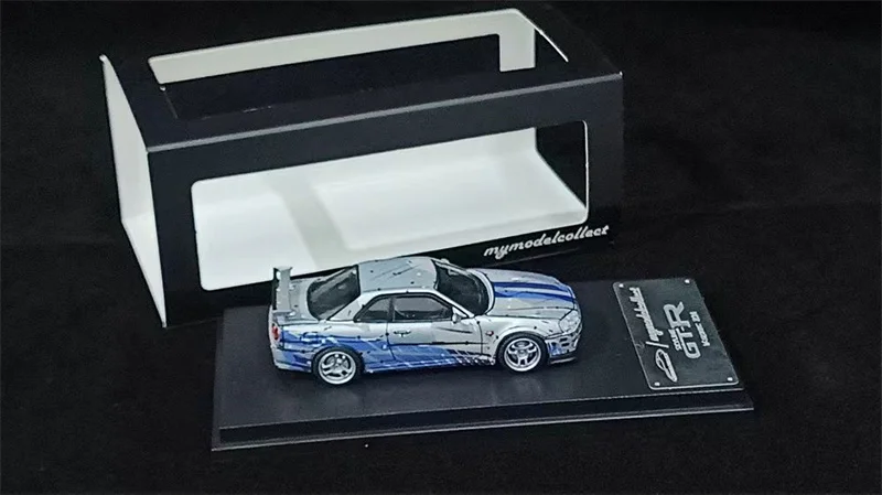 **Pre-Order** Model Collect MC 1:64 SKYLINE R34 V-SPEC Silver blue Cel Shade / Top Secret Diecast Model Car