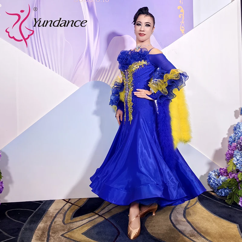 B-25127 Vestido de competição de dança de salão padrão internacional personalizado para mulheres azul royal com strass roupa de palco