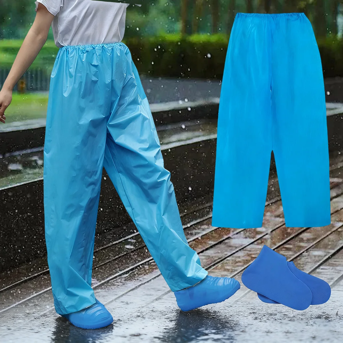 Wiederverwendbares Set aus Regenhosen und Latex-Schuhüberzügen. Elastischer Knöchelriemen, ideal für rutschige und schlammige Terrassen. Nasszubehör