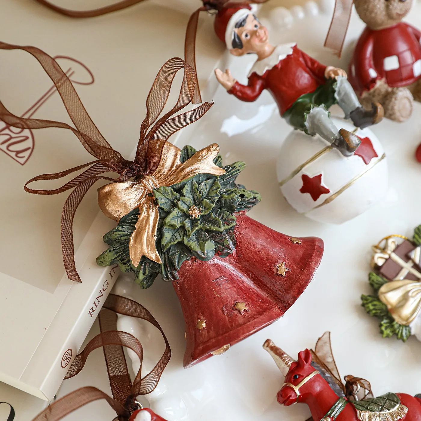 Новый окрашенный смолой кулон, украшение для рождественской елки, цветной ретро трехмерный колокольчик, американский мультяшный кулон