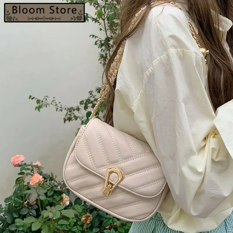 

Bloom Sweet Chain Lock Shoulder Bags Women Exquisite Small Capacity Leather Crossbody Ladies Elegant Gentle Underarm Bag