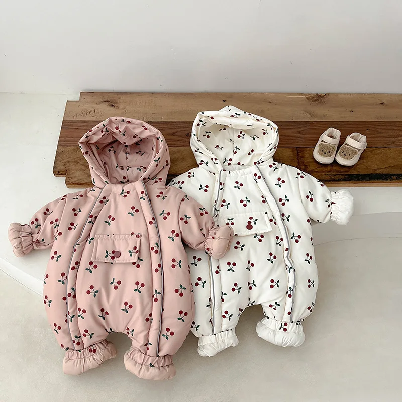 Baby clothes, winter clothes with plush insulation, jumpsuit, cotton clothes, stylish baby hoodie, thick coat, go out, autumn an