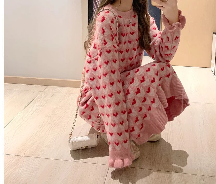 ฤดูใบไม้ร่วงและฤดูหนาวใหม่ Love เสื้อกันหนาวผู้หญิงหลวมสไตล์ขี้เกียจความยาวกลางชุดถักภายใน