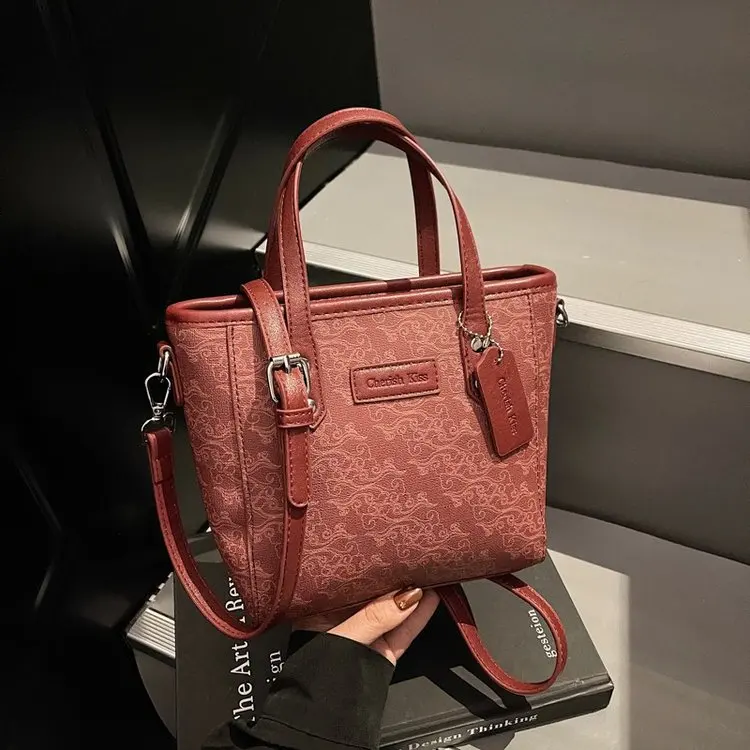 

Большая вместительная сумка с красным принтом - женская корейская модная универсальная сумка через плечо через плечо