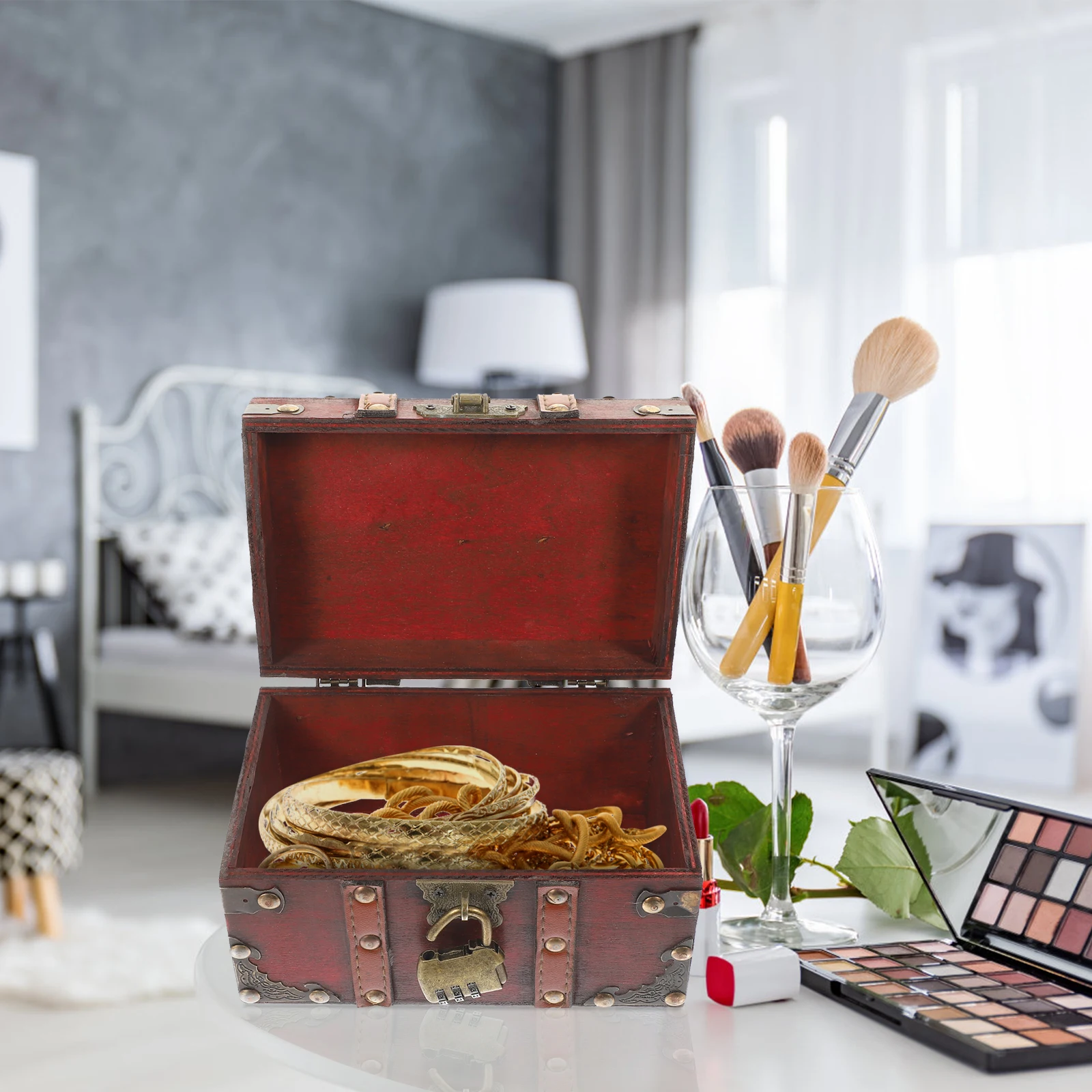 

Wooden Jewelry Vintage Small Red Wood Jewelry Case Lockable Storage Case Rings Necklaces Dustproof Organizer Party Gifts