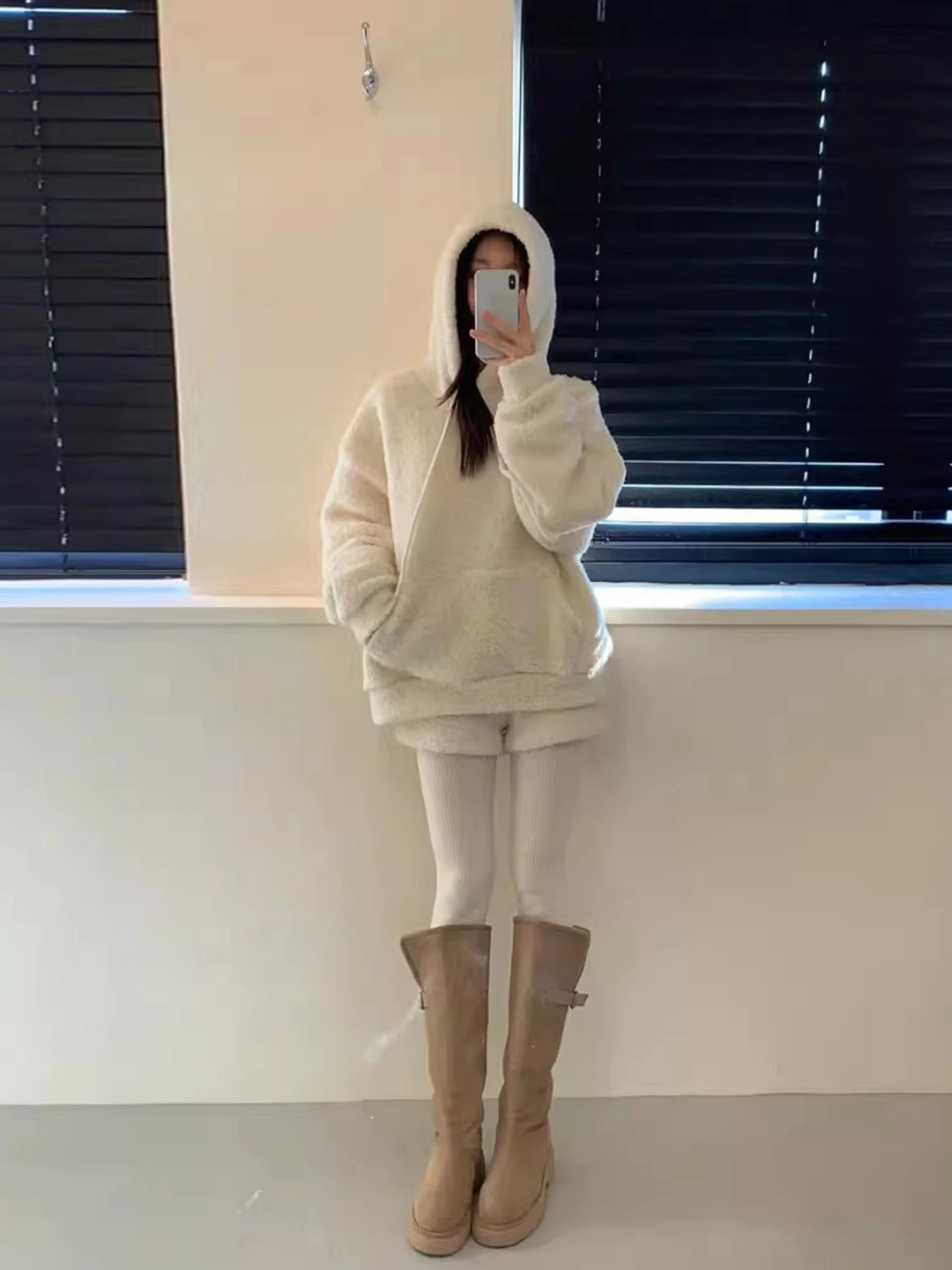 패셔너블한 루즈핏 양털 스웨트셔츠 재킷과 하이웨이스트 팬츠 여성용 가을 겨울 두꺼운 따뜻한 투피스 세트