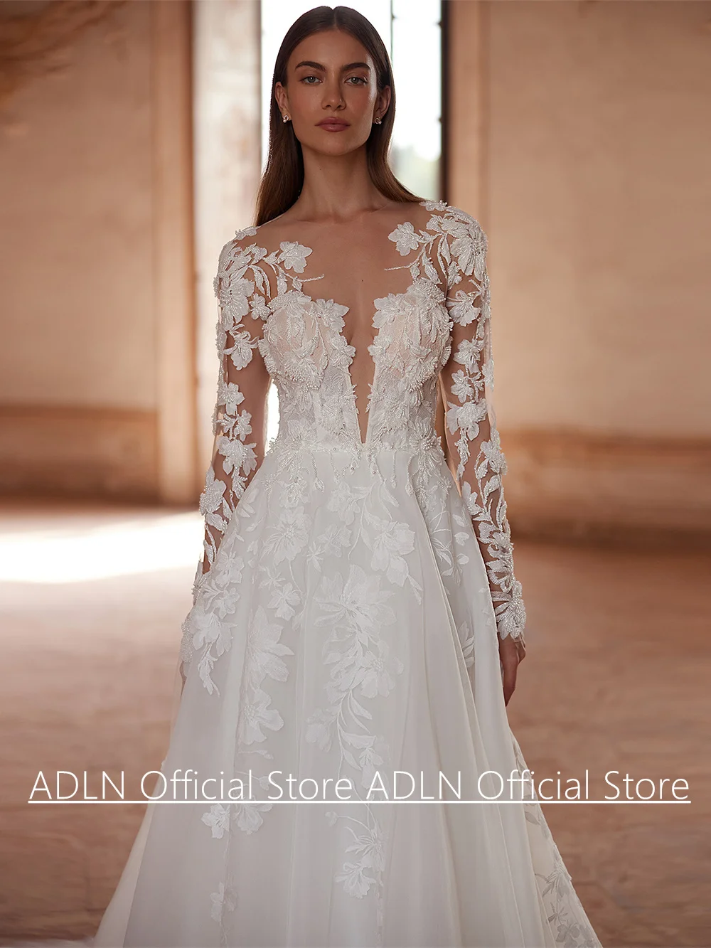 فستان زفاف 2025 مخصص برقبة سكوب وأكمام طويلة شفاف من خلال زين ذيل محكمة على شكل حرف A فستان العروس رداء De Mariee