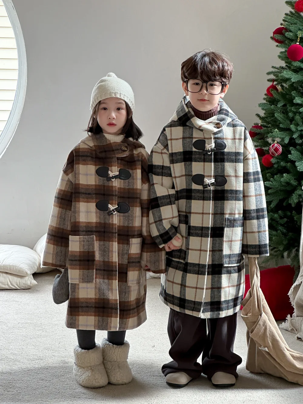 

Kids' Winter 2025 Coat - Boys' & Girls' Korean Style Plaid Wool Hooded Duffle Coat, Mid-Length Stylish Outerwear