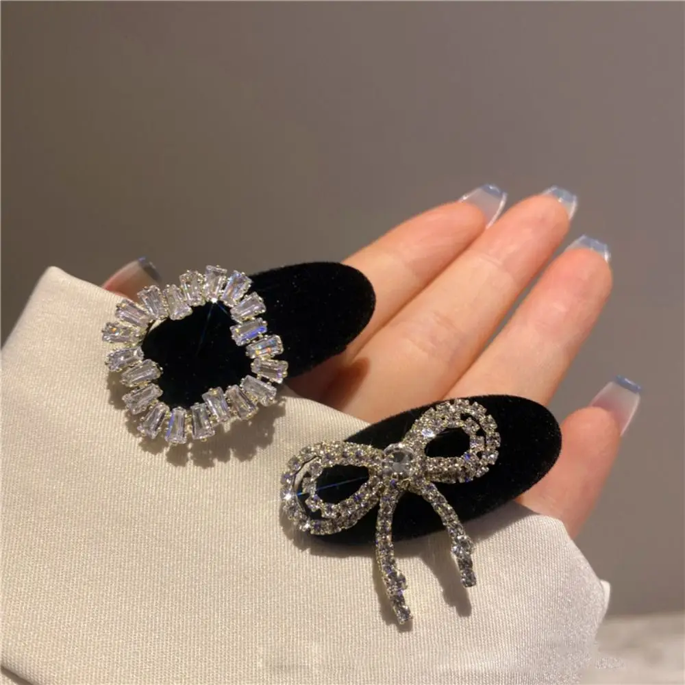 Retro French Luxury BB clip Rhinestone Zircon Bow Sweet Barrettes Korean Style Hairpin Velvet Duckbill Clip Girls Hair Clip