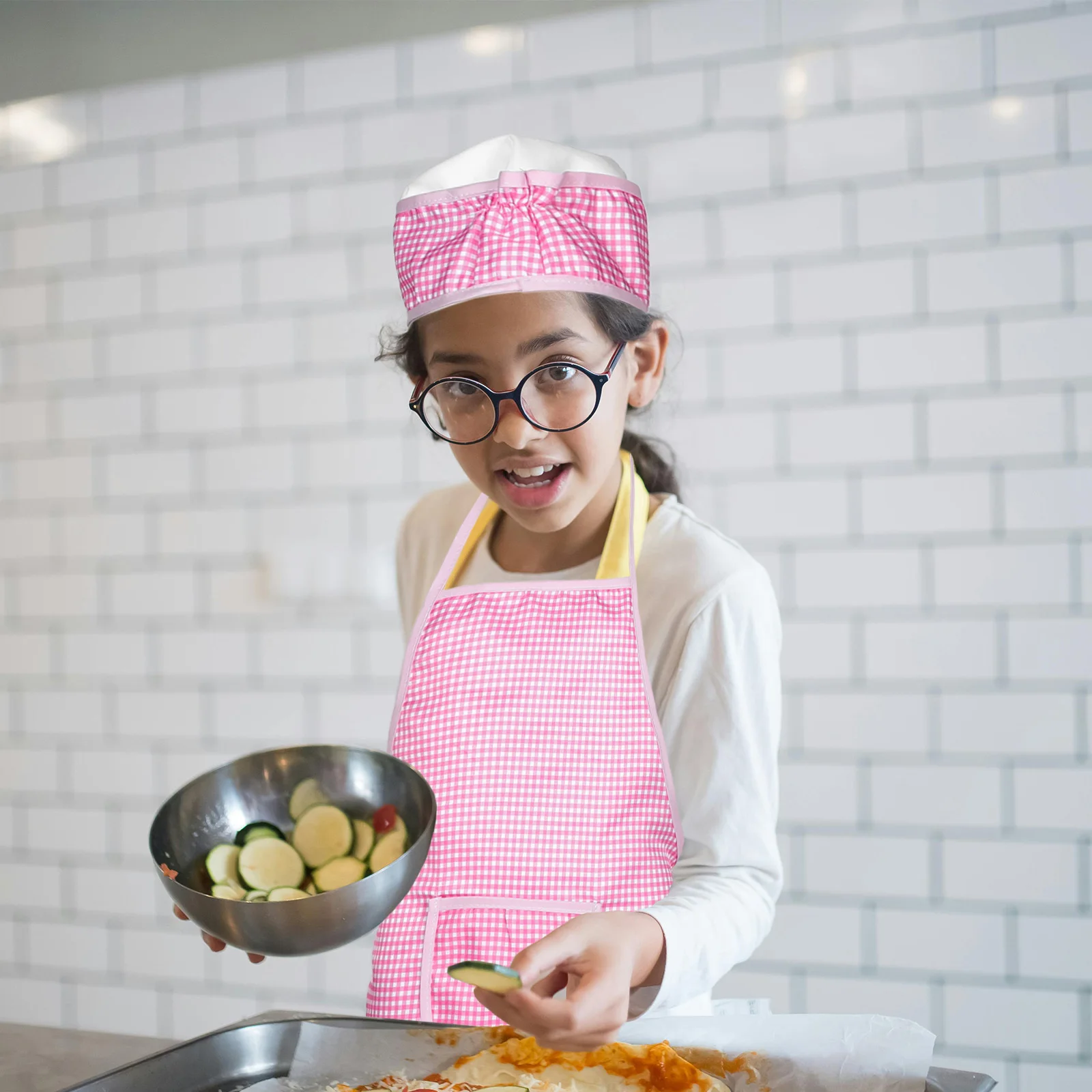 

1Set Children Cooking Apron Set Reliable Material Safe for Kids Pretend Kitchen Play Roleplaying Gift for Girls Baking Tools