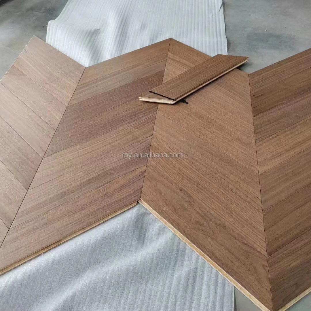 نسخة مخصصة من أرضية الباركيه من خشب الجوز الأمريكي أرضية باركيه على شكل عظمة السمك #1