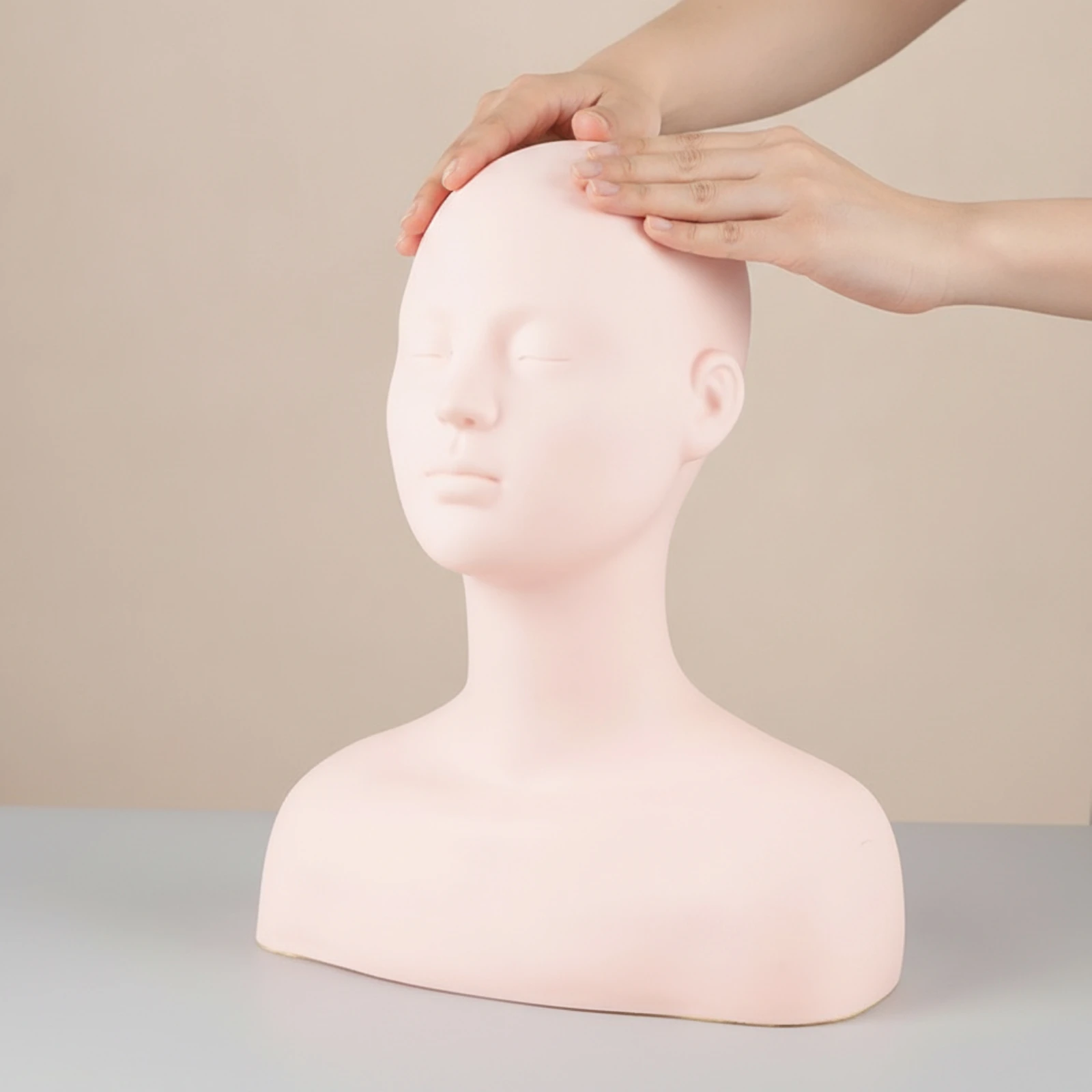 Massage Mannequin Head with Shoulders Soft Massage Mannequin Bust Makeup Practice Head Human-Like Bald for Beauticians