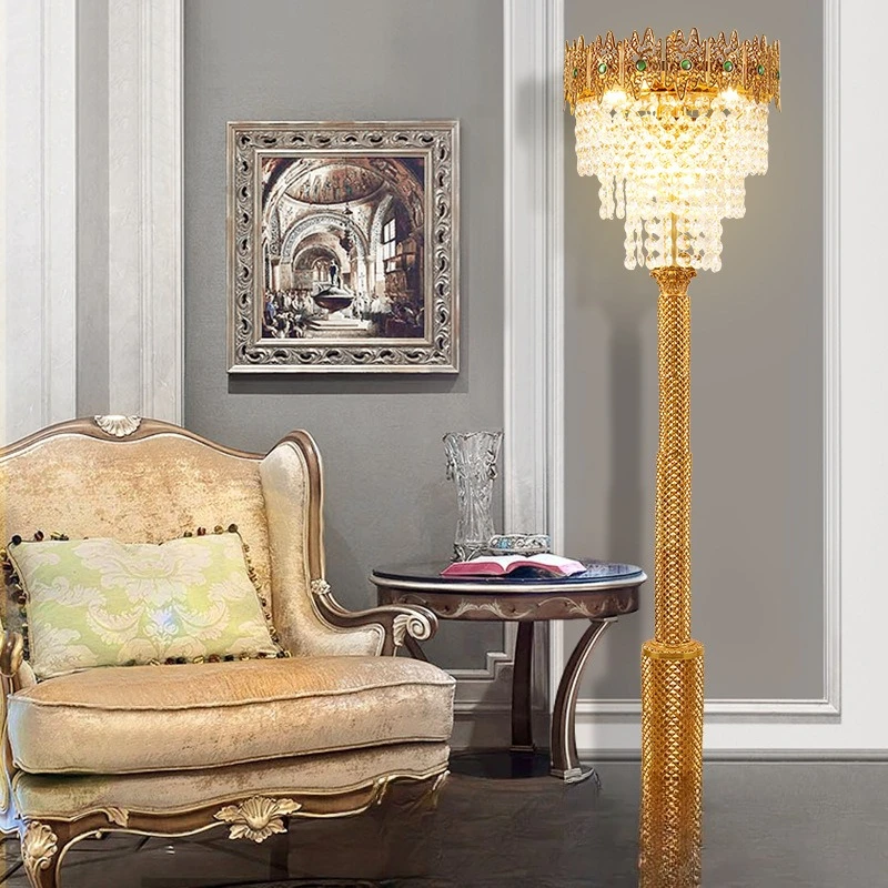 Franse lichte luxe retro volledig koperen kristallen vloerlamp, Europese luxe villa woonkamer, slaapkamer studeerverlichting