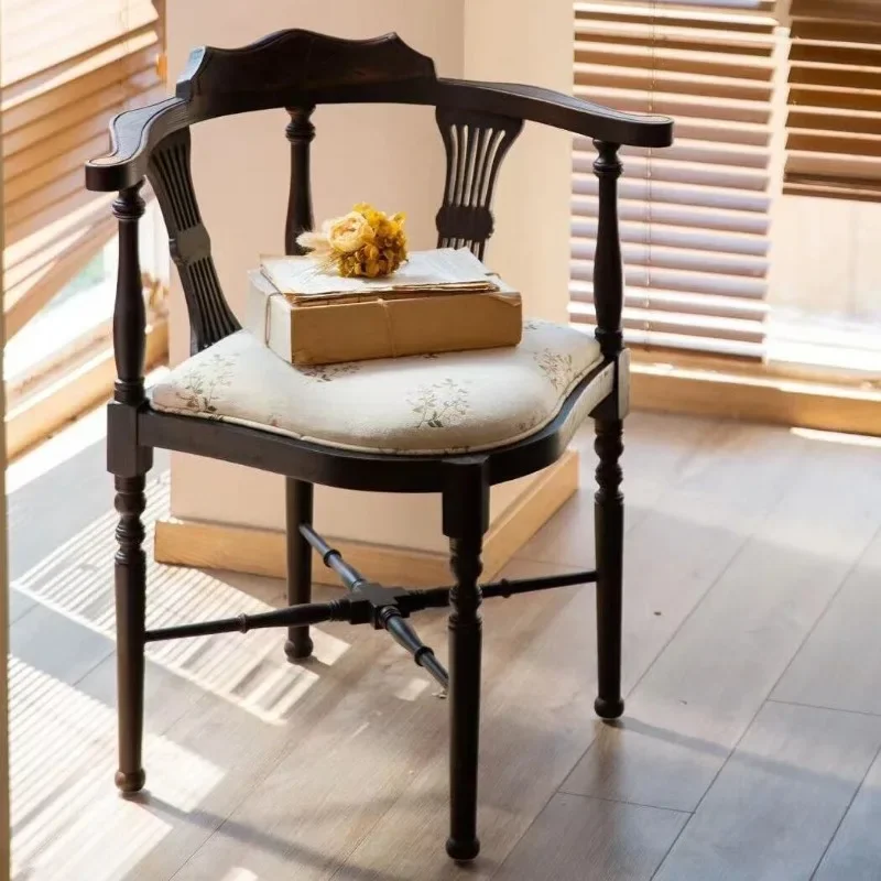 

Средневековый ретро-стул из массива дерева, треугольной формы, для дома, столовой, спальни, кабинета, кафе, с подлокотниками, для макияжа